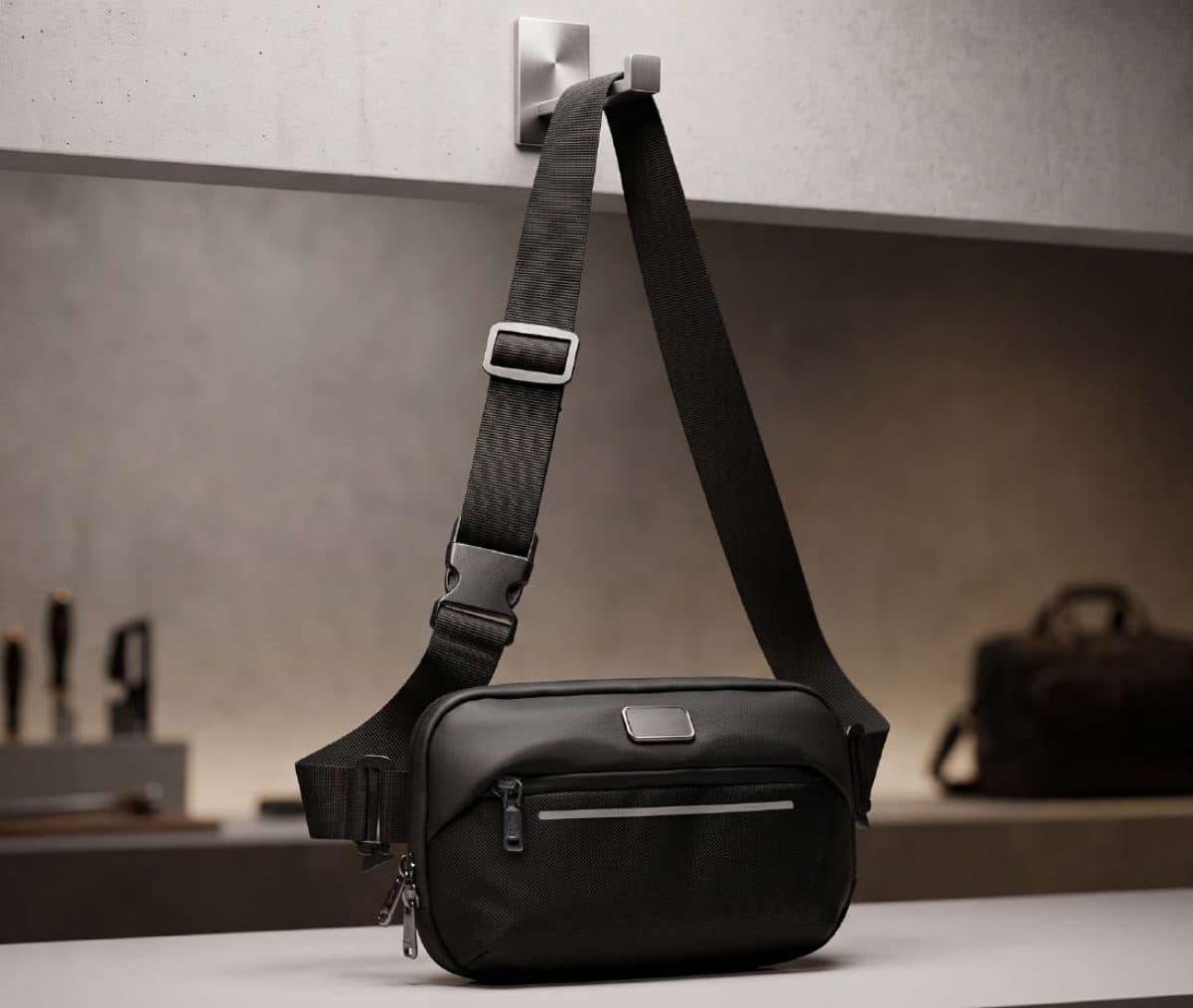 Voyage Expandable Sling Bag