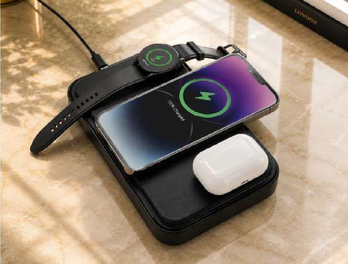 Mob Case Travel Pouch with 3-in-1 Charger
